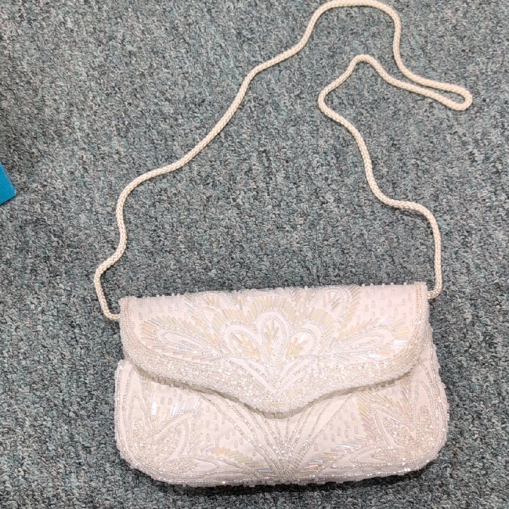 Elegant Cream Beaded Clutch
